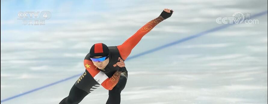 在北京冬奥会速度滑冰男子500米比赛中,24岁的中国选手高亭宇以34秒32