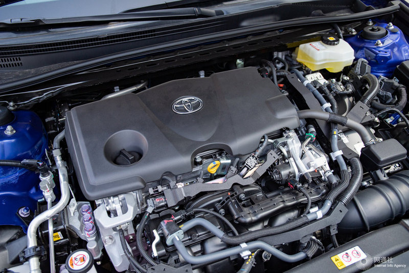 丰田2.5自吸发动机图片