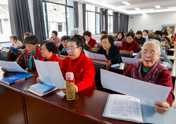 透視老年大學報名火熱